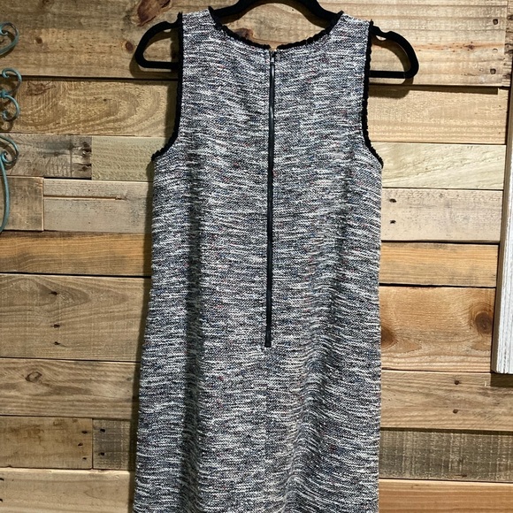 Loft Dress - Picture 4 of 9